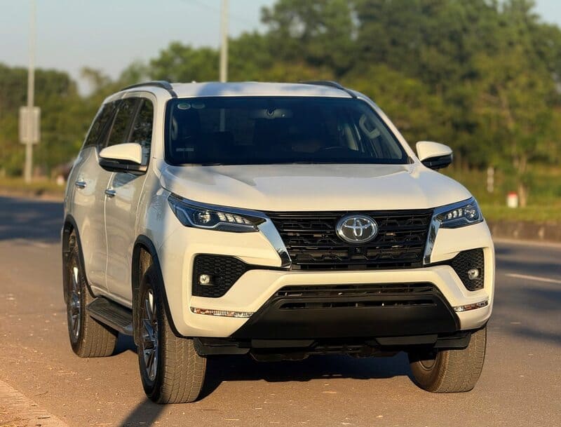 Thuê xe 7 chỗ TPHCM giá rẻ, xe đời mới phục vụ đi tỉnh